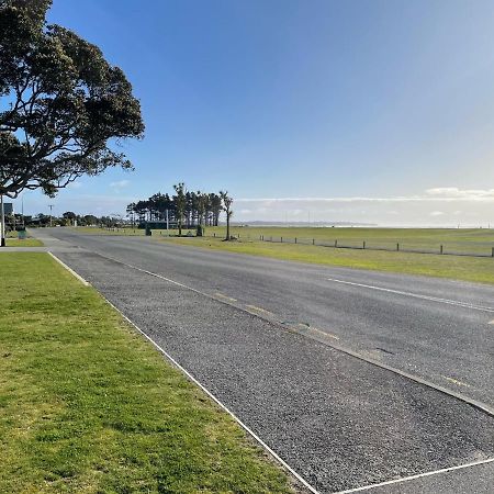 Carters By The Sea Beachside Studio Apartments Carters Beach Exterior photo